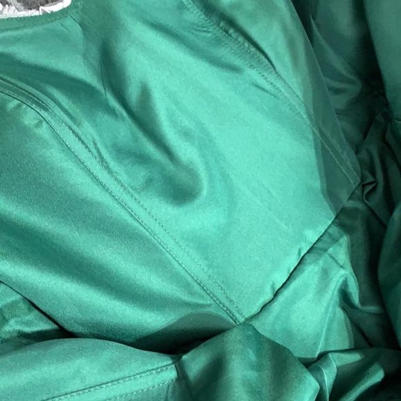 VTG Green Short High Lo Asymmetrical Embroidered Retro Formal Dress Gown - Picture 11 of 11